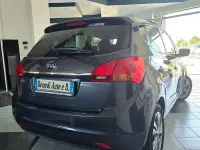 Usata Kia Venga 90 CV (66 kW) 2016 Grigio Utilitaria
