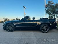 Usata Ford Mustang GT Convertible 420 CV (308 kW) 2014 Nero Cabrio