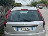 Usata Ford Fiesta 68 CV (50 kW) 2005 Grigio Utilitaria