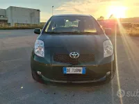 Usata Toyota Yaris 87 CV (63 kW) 2007 Verde Utilitaria