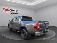 Nuova Toyota HiLux 150 CV (110 kW) 2025 Bianco Pick-up