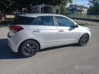 Usata Hyundai i20 75 CV (55 kW) 2017 Grigio Berlina