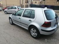 Usata VW Golf IV 101 CV (74 kW) 2002 Grigio Berlina