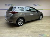 usata Toyota Auris Hybrid -