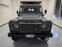 Usata Land Rover Defender SE 122 CV (89 kW) 2008 Verde SUV