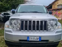Usata Jeep Cherokee 200 CV (147 kW) 2010 Grigio SUV
