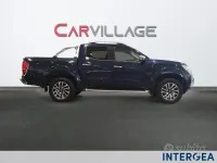 Käytetty Nissan Navara Tekna 190 HP (139 kW) 2017 Sininen Nouto