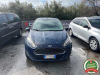 Usata Ford Fiesta 75 CV (55 kW) 2013 Blu Berlina