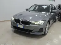 Usado BMW 318 Advantage 150 CV (110 kW) 2023 Gris Familiar