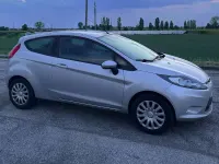Usata Ford Fiesta Titanium 95 CV (69 kW) 2011 Argento Berlina