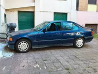 Usata BMW 318 115 CV (84 kW) 1996 Bluazzurro Berlina