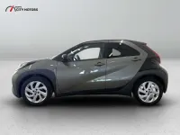 Usata Toyota Aygo X Trend 72 CV (52 kW) 2022 Verde SUV