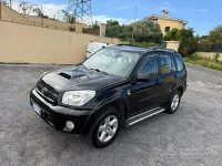 Usata Toyota RAV4 116 CV (85 kW) 2005 Nero SUV