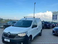 Usado Renault Express 75 CV (55 kW) 2023 Blanco Monovolumen
