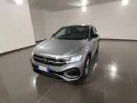 Usata VW T-Roc R-line 110 CV (80 kW) 2023 Argento SUV