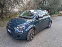 Usata Fiat 500e Passion 86 kW (118 CV) 2021 Blu/azzurro Utilitaria