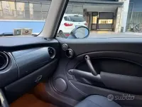 Usata Mini Cooper 116 CV (85 kW) 2005 Grigio Utilitaria