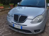 Usata Lancia Ypsilon 75 CV (55 kW) 2010 Argento Utilitaria