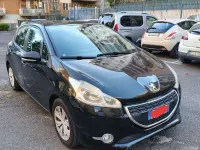 Usata Peugeot 208 Access 68 CV (50 kW) 2013 Nero Utilitaria