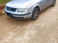Usata VW Passat 110 CV (80 kW) 1998 Grigio Station wagon