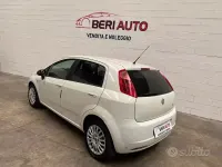 Usata Fiat Grande Punto 65 CV (47 kW) 2009 Bianco Utilitaria