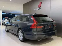 Usata Volvo V90 Momentum 190 CV (139 kW) 2017 Grigio scuro Station wagon