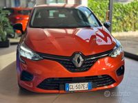 Usata Renault Clio V Equilibre 100 CV (73 kW) 2023 Arancione Berlina