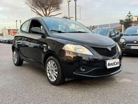 Usata Lancia Ypsilon 69 CV (50 kW) 2018 Blu/azzurro Utilitaria