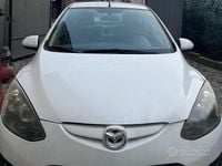 Usata Mazda 2 75 CV (55 kW) 2009 Bianco Utilitaria