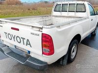 Usata Toyota HiLux SR 120 CV (88 kW) 2009 Bianco Pick-up