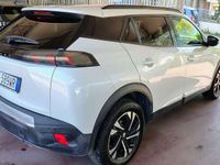 Usata Peugeot 2008 Allure 102 CV (75 kW) 2021 Bianco SUV