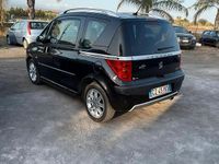 Usata Peugeot 1007 73 CV (53 kW) 2005 Nero Monovolume