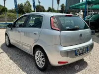 Usata Fiat Grande Punto 77 CV (56 kW) 2010 Grigio Utilitaria