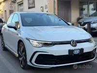 Usata VW Golf VIII R-line 150 CV (110 kW) 2022 Bianco Berlina