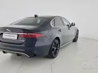 Usata Jaguar XF R-Dynamic 204 CV (150 kW) 2021 Bluazzurro Berlina