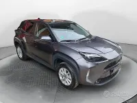 Usata Toyota Yaris Cross Active 116 CV (85 kW) 2022 Grigio SUV
