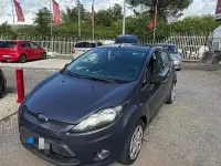 Usata Ford Fiesta 60 CV (44 kW) 2012 Grigio Berlina