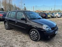 Usata Renault Clio II 75 CV (55 kW) 2002 Nero Berlina