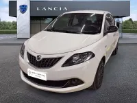 Usata Lancia Ypsilon Gold 69 CV (50 kW) 2023 Bianco Utilitaria