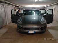 Usata Porsche Cayenne 240 CV (176 kW) 2010 Grigio SUV