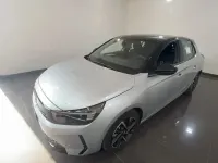 Usata Opel Corsa 100 CV (73 kW) 2025 Kaolin white Utilitaria