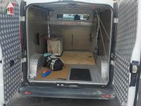 Usata Opel Vivaro 150 CV (110 kW) 2008 Monovolume