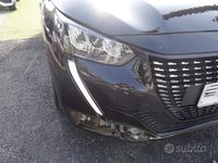 Usata Peugeot 208 Allure 100 CV (73 kW) 2022 Nero Utilitaria