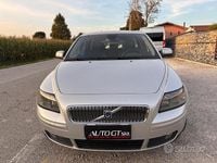 Usata Volvo V50 Momentum 179 CV (131 kW) 2006 Grigio Station wagon