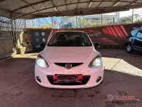 Begagnad Mazda 2 75 HK (55 kW) 2010 Vit Halvkombi