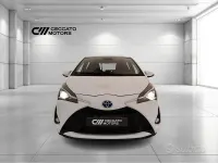 Usata Toyota Yaris Hybrid Active 73 CV (53 kW) 2017 Bianco Berlina