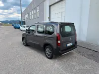 Usata Peugeot Rifter Active 110 CV (80 kW) 2021 Grigio platinum Monovolume
