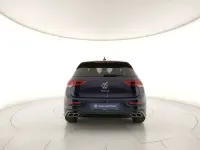 Usata VW Golf VIII R-line 131 CV (96 kW) 2023 Atlantic blue metallizzato Berlina