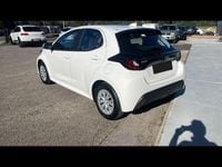 Usata Toyota Yaris Hybrid Active 92 CV (67 kW) 2024 Bianco Utilitaria