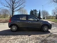 Usata Dacia Sandero Ambiance 75 CV (55 kW) 2010 Berlina